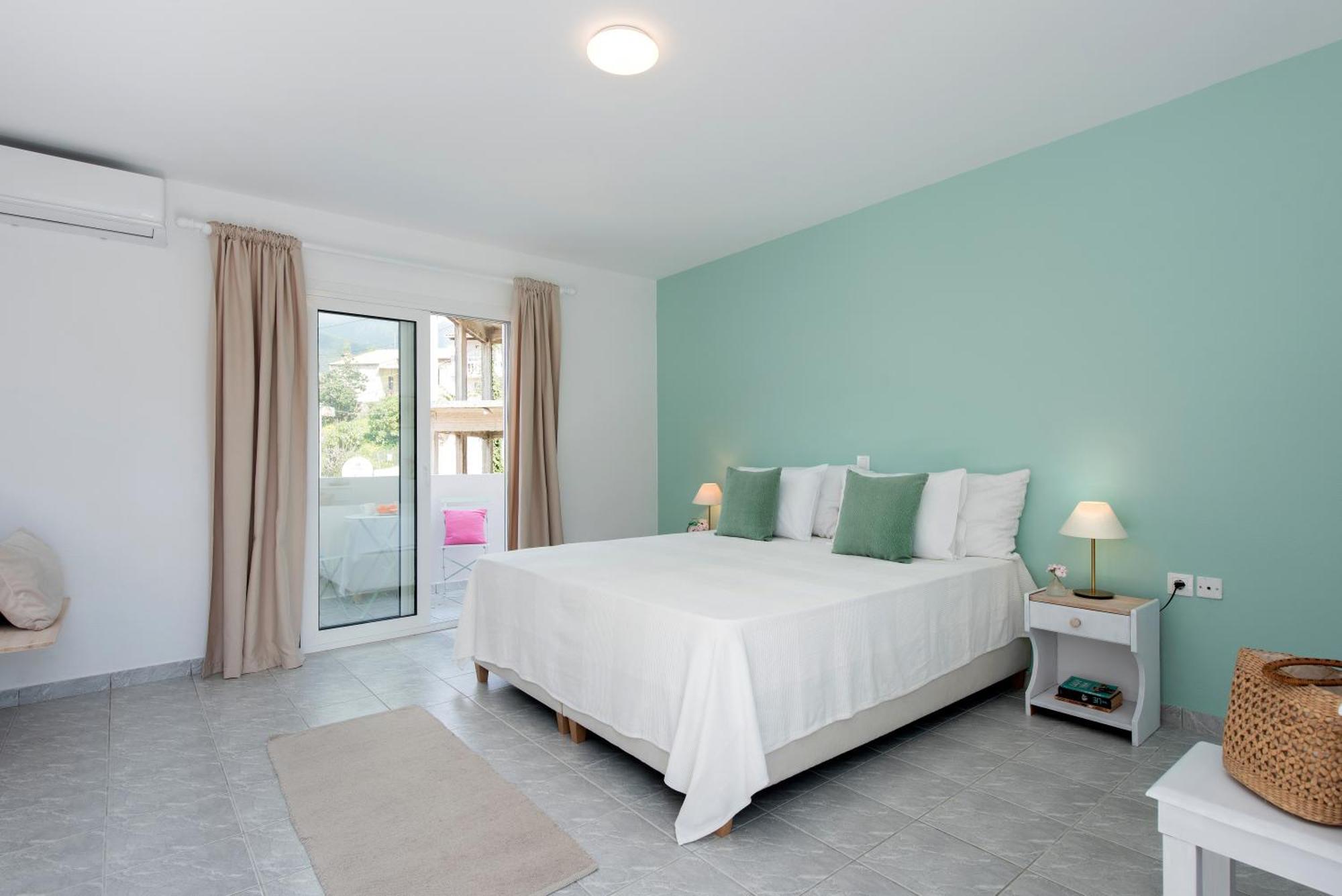Nisea Apartments Ipsos Room photo