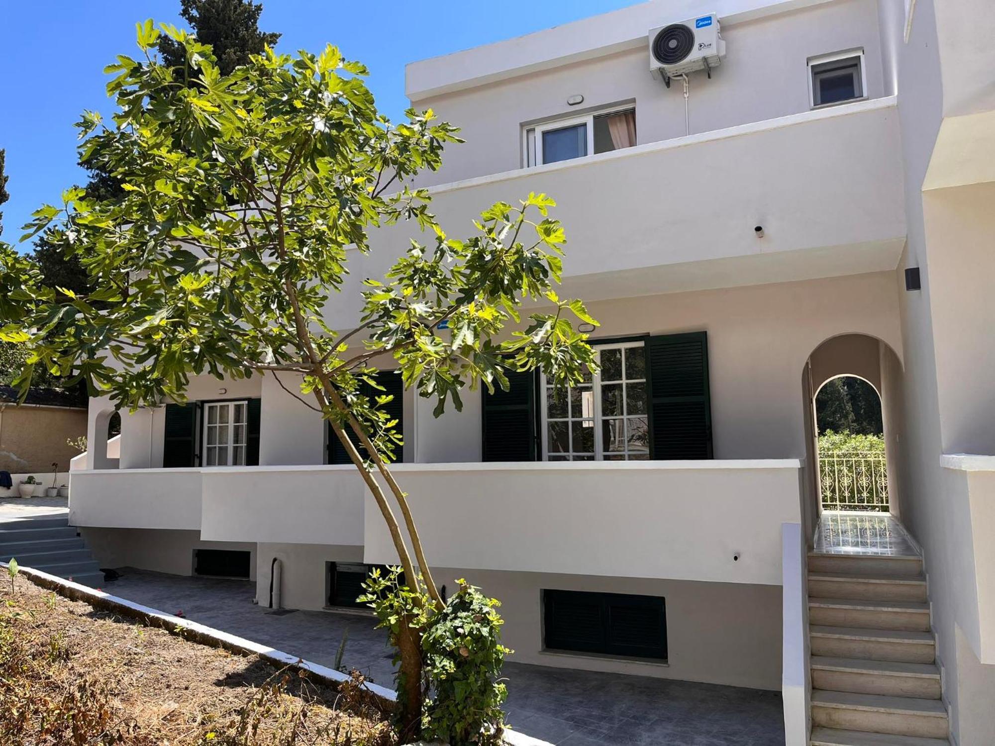 Nisea Apartments Ipsos Exterior photo